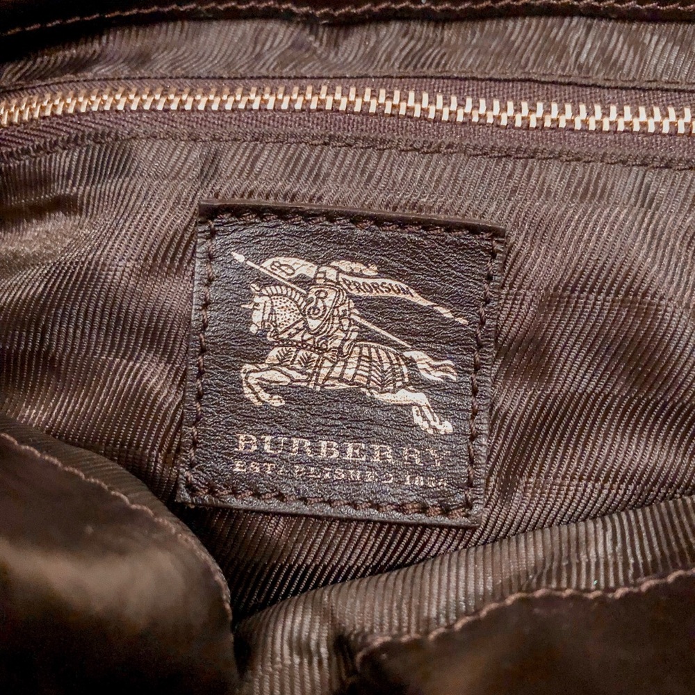 Burberry leather lead bag - Picture 5 of 7